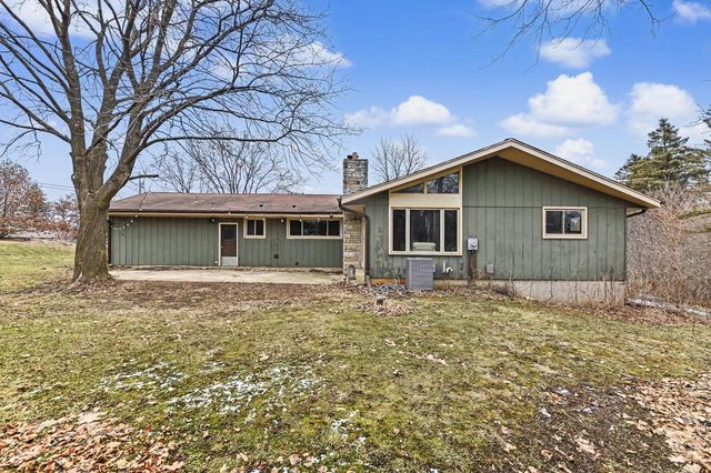 3355 S Cari Adam DRIVE, New Berlin, WI 53146