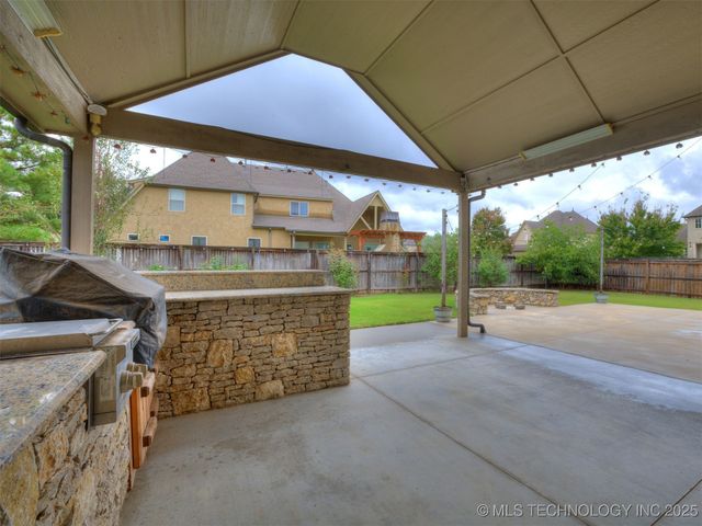 10712 S 95th East Court, Tulsa, OK 74133