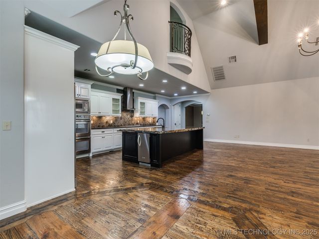 10712 S 95th East Court, Tulsa, OK 74133