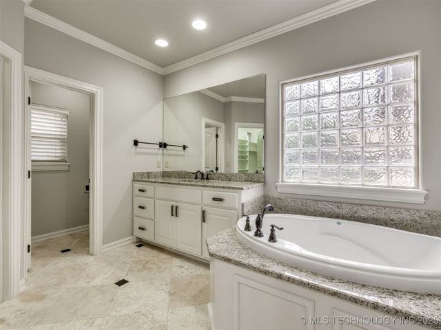 10712 S 95th East Court, Tulsa, OK 74133