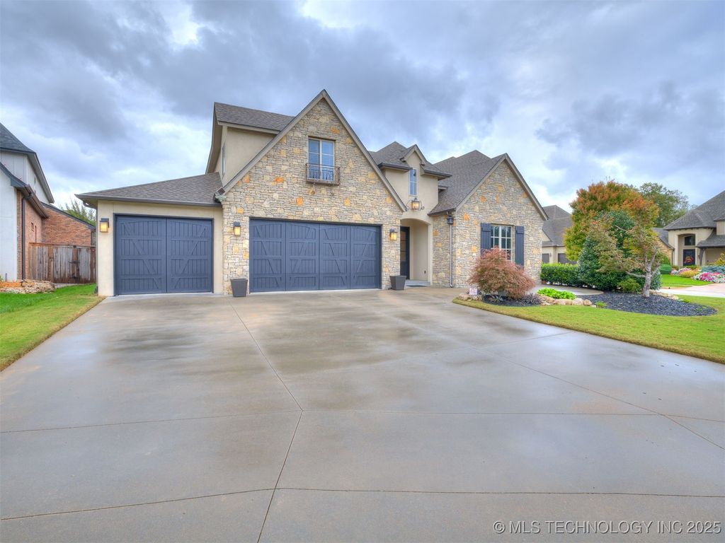 10712 S 95th East Court, Tulsa, OK 74133