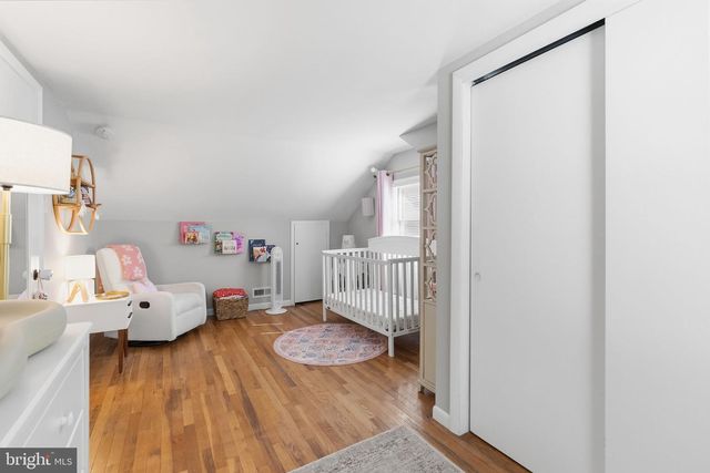 18 BUTTONWOOD AVE, Malvern, PA 19355