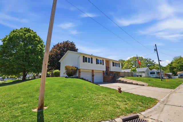1007 7th Street, Hampton, IL 61256