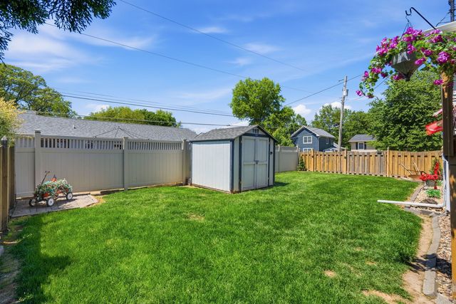 1007 7th Street, Hampton, IL 61256