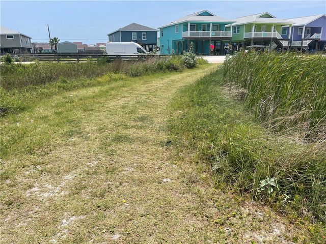 1730 Fishermans Cove Road, Port Aransas, TX 78373