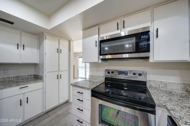 10202 N 45TH Avenue, Glendale, AZ 85302