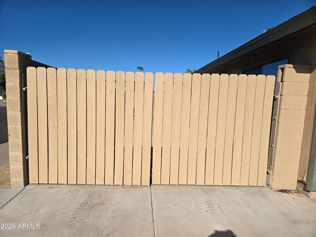 10202 N 45TH Avenue, Glendale, AZ 85302
