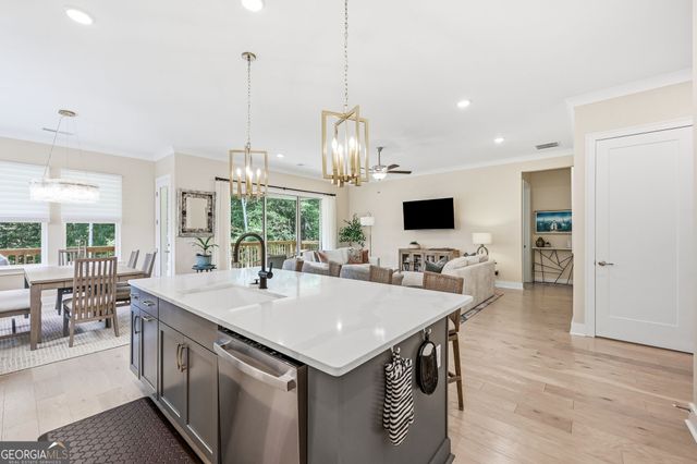 7012 Cottage Grove Drive, Flowery Branch, GA 30542