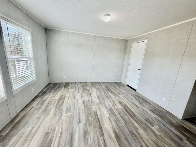 207 Rolling Cliff Drive, Bronston, KY 42518