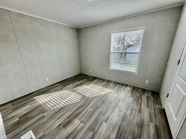 207 Rolling Cliff Drive, Bronston, KY 42518