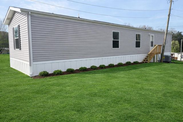 207 Rolling Cliff Drive, Bronston, KY 42518