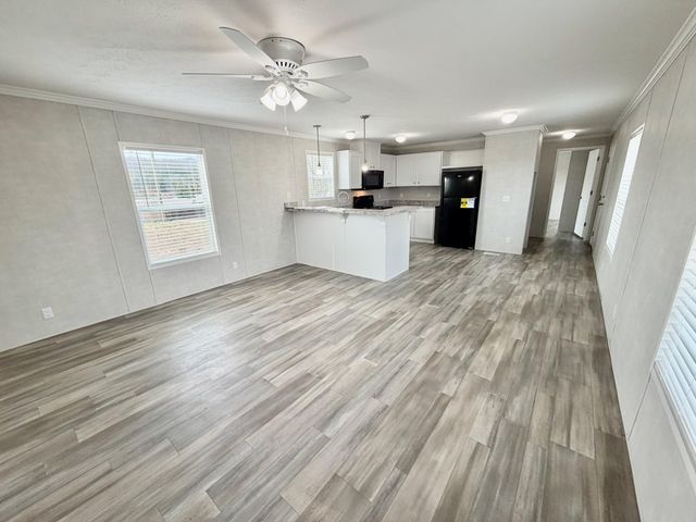 207 Rolling Cliff Drive, Bronston, KY 42518