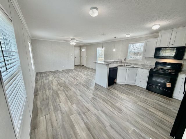 207 Rolling Cliff Drive, Bronston, KY 42518