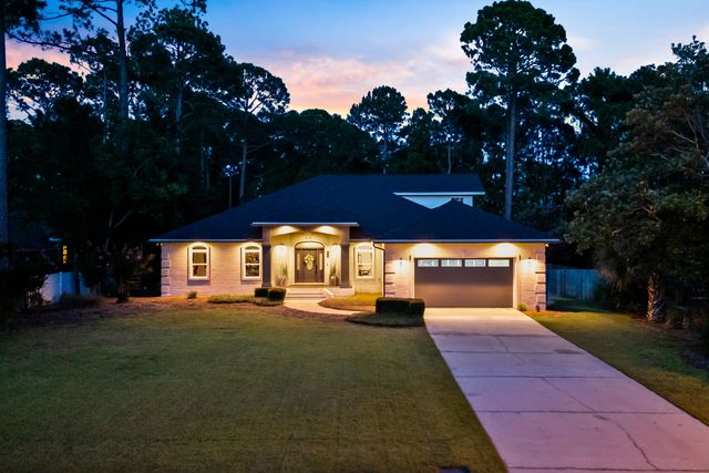 213 Yacht Club Drive, Niceville, FL 32578