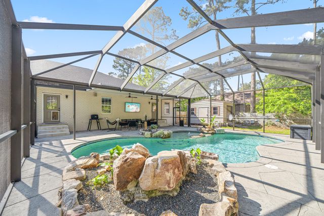 213 Yacht Club Drive, Niceville, FL 32578