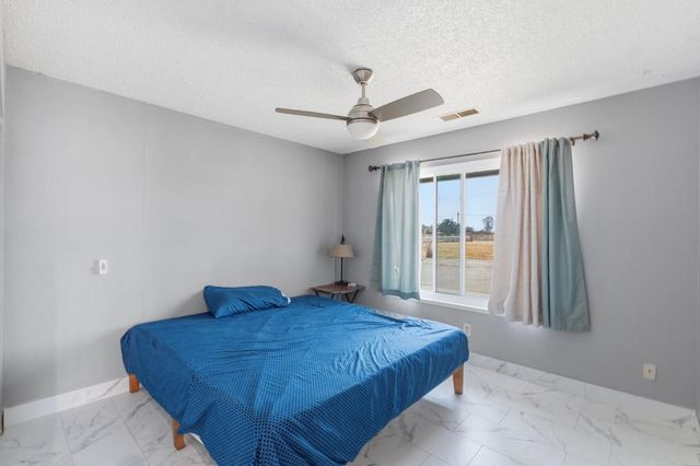 5792 W Olive Avenue, Fresno, CA 93722