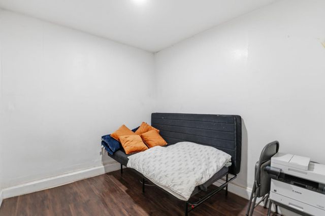 5792 W Olive Avenue, Fresno, CA 93722