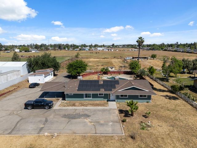 5792 W Olive Avenue, Fresno, CA 93722