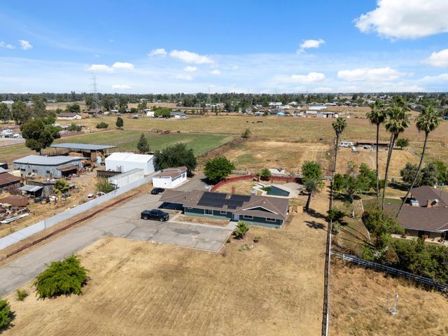 5792 W Olive Avenue, Fresno, CA 93722