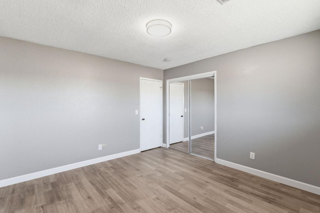 Image 15 of property listing at 5792 W Olive Avenue, Fresno, CA 93722