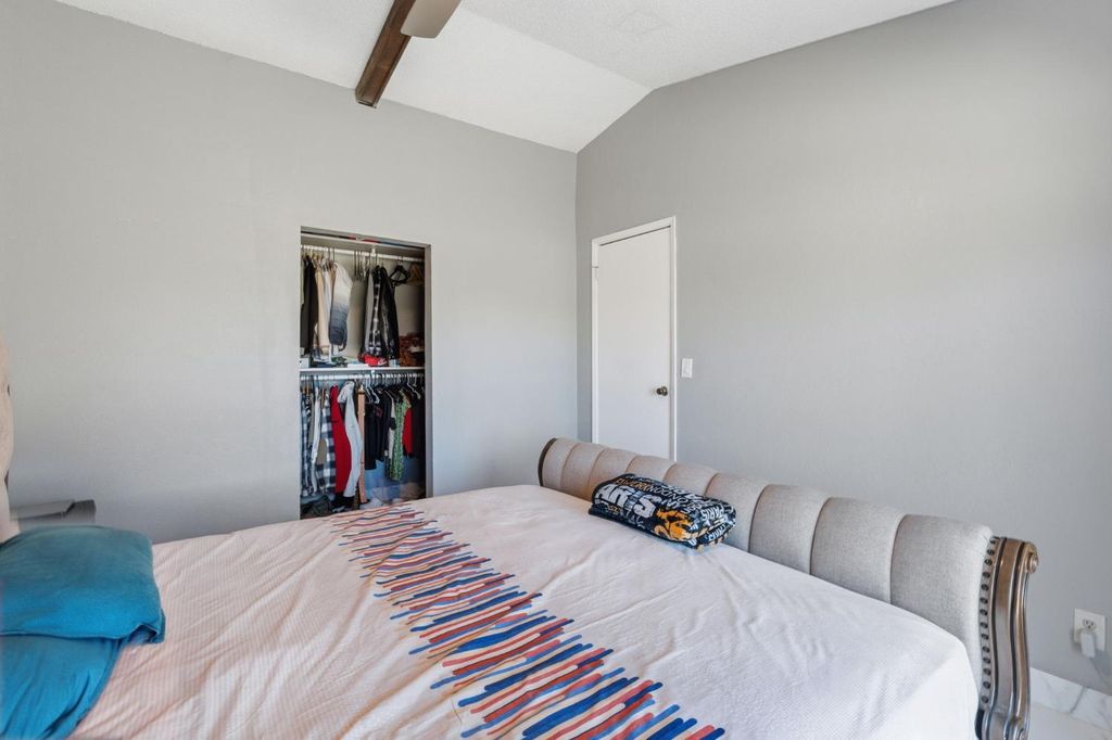 Image 25 of property listing at 5792 W Olive Avenue, Fresno, CA 93722