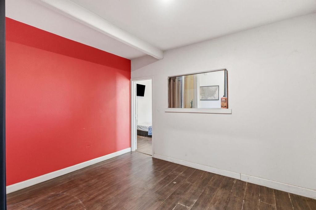 Image 40 of property listing at 5792 W Olive Avenue, Fresno, CA 93722