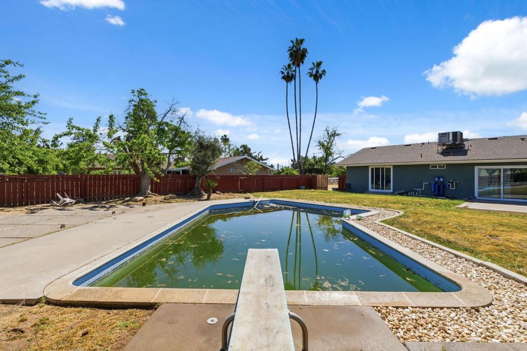 Image 50 of property listing at 5792 W Olive Avenue, Fresno, CA 93722