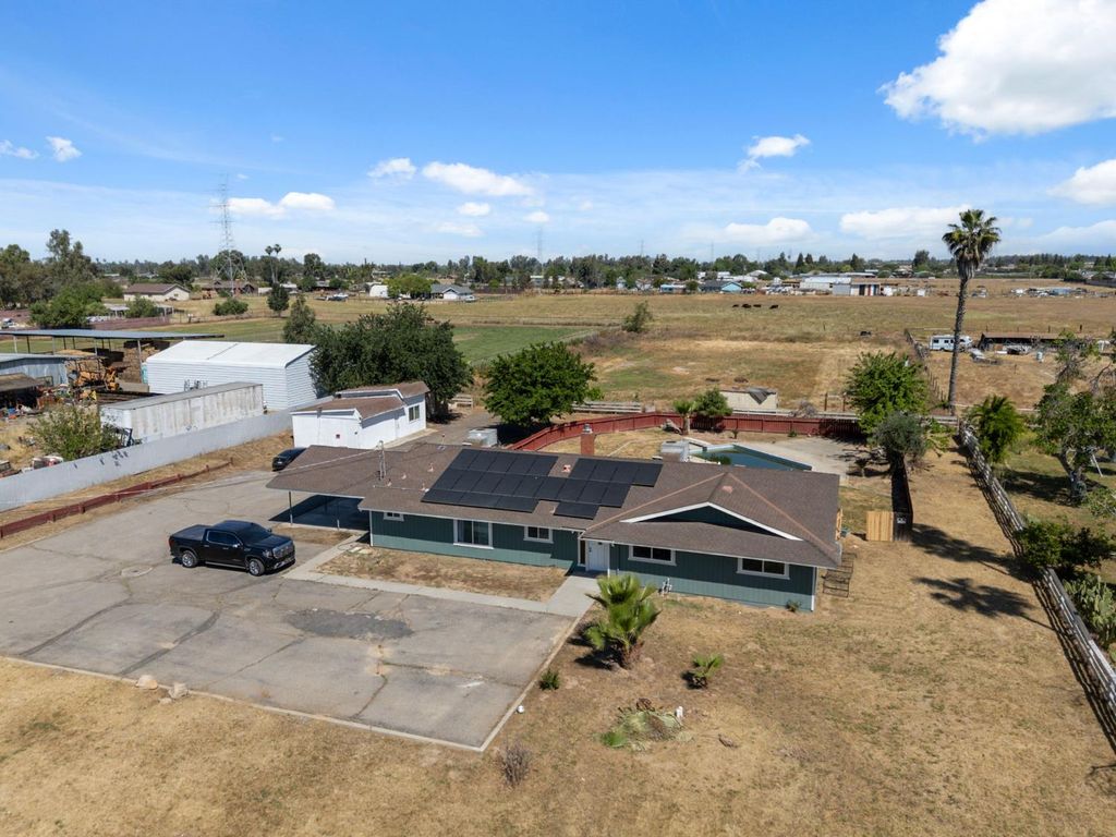 Image 52 of property listing at 5792 W Olive Avenue, Fresno, CA 93722