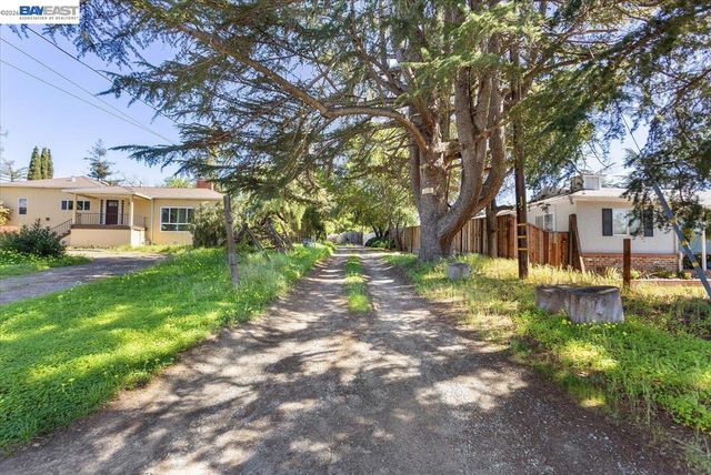 23932 Madeiros Ave, Hayward, CA 94541