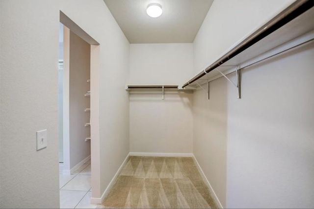 6512 Loretta White LN, Austin, TX 78744