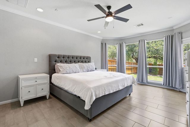 2700 Lothian DR, Cedar Park, TX 78613