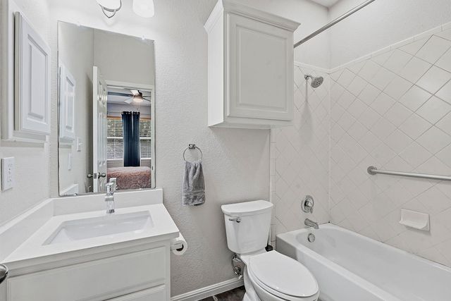 2700 Lothian DR, Cedar Park, TX 78613