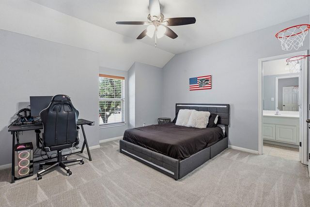 2700 Lothian DR, Cedar Park, TX 78613