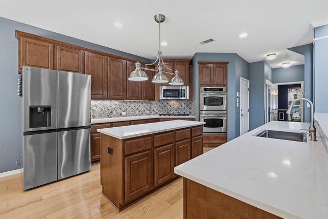 2700 Lothian DR, Cedar Park, TX 78613