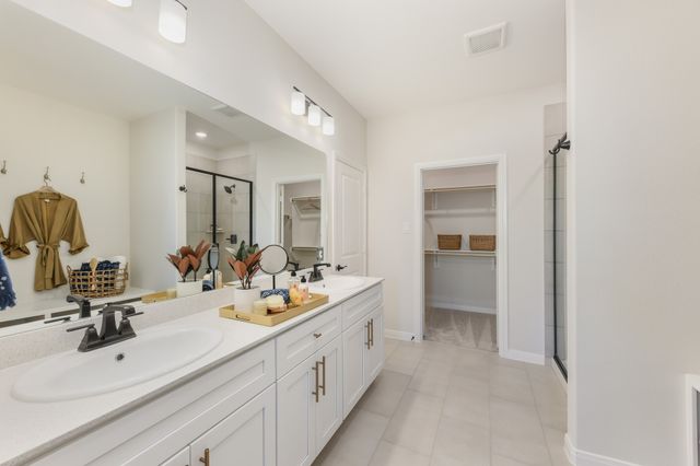 1612 Swan Street, Van Alstyne, TX 75495