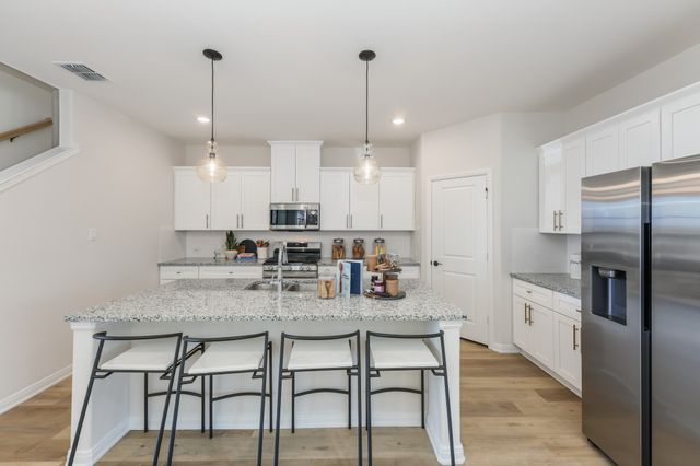 1612 Swan Street, Van Alstyne, TX 75495