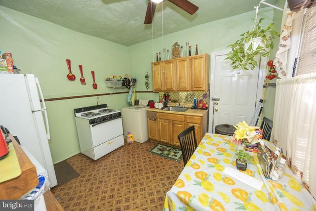 1216 W SOMERSET ST, Philadelphia, PA 19133