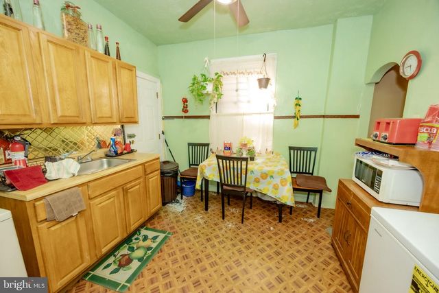 1216 W SOMERSET ST, Philadelphia, PA 19133