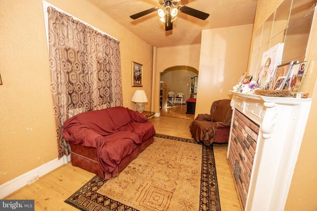 1216 W SOMERSET ST, Philadelphia, PA 19133