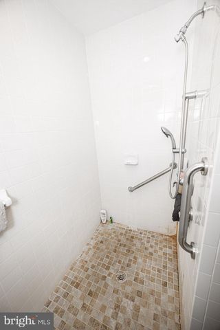 1216 W SOMERSET ST, Philadelphia, PA 19133