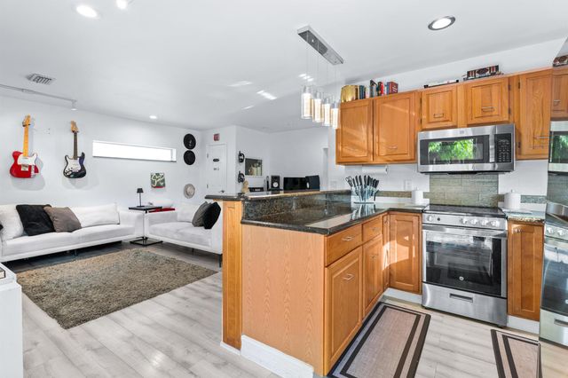 1802 Lake Osborne Drive, Lake Worth Beach, FL 33461