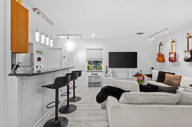 1802 Lake Osborne Drive, Lake Worth Beach, FL 33461