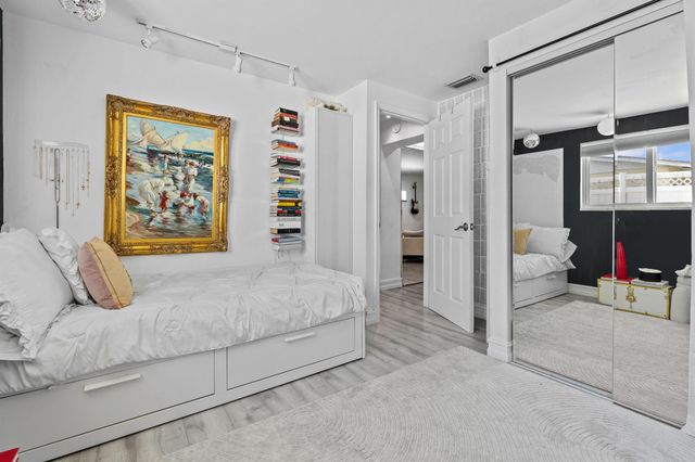 1802 Lake Osborne Drive, Lake Worth Beach, FL 33461