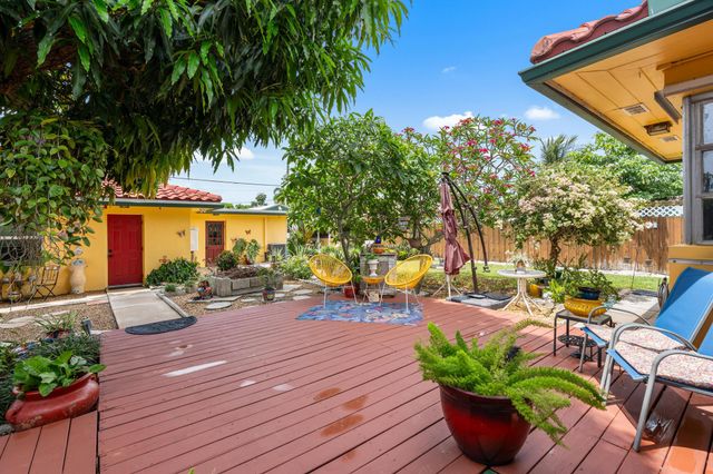 1802 Lake Osborne Drive, Lake Worth Beach, FL 33461