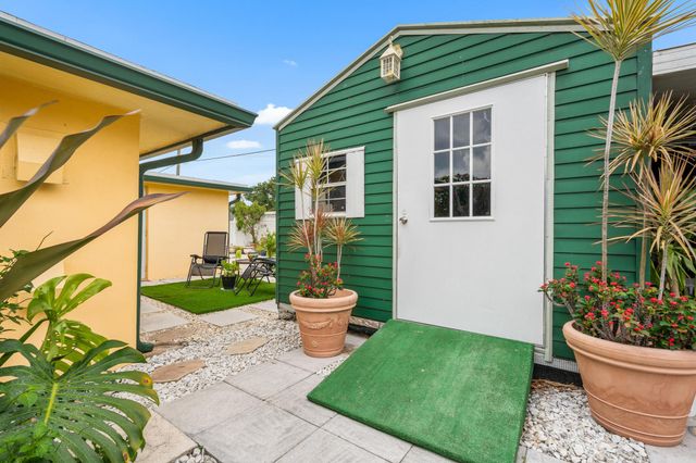 1802 Lake Osborne Drive, Lake Worth Beach, FL 33461