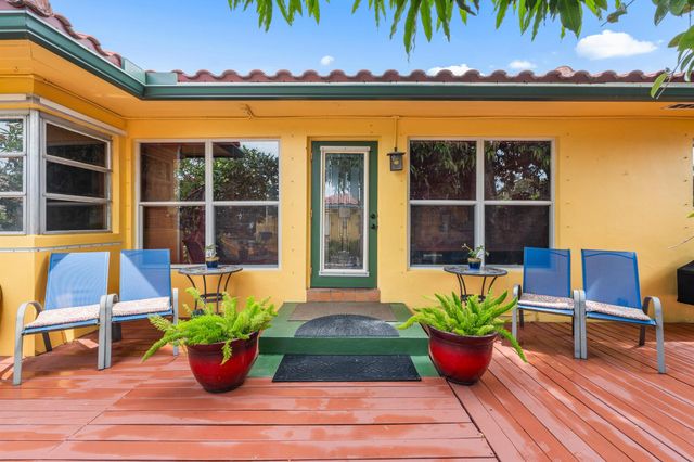 1802 Lake Osborne Drive, Lake Worth Beach, FL 33461