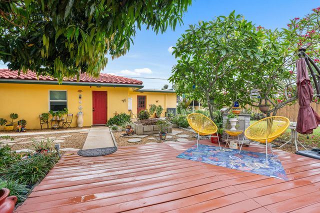 1802 Lake Osborne Drive, Lake Worth Beach, FL 33461