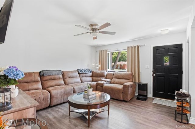 19411 Antago Street, Livonia, MI 48152