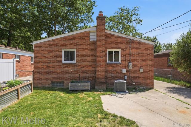 19411 Antago Street, Livonia, MI 48152