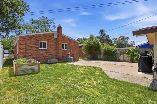 19411 Antago Street, Livonia, MI 48152